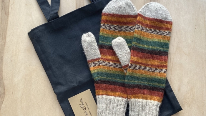 Вязаные варежки ручной работы из носочной пряжи